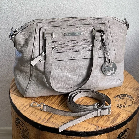 Michael Kors Gilmore East West Satchel Pebbled Leather Bag - Picture 1 of 17